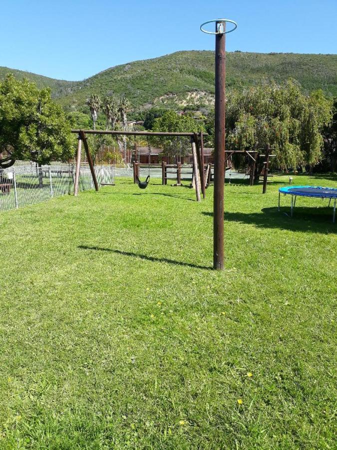 Brenton Lake Holiday Cottages エクステリア 写真